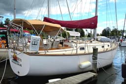 1989 Island Packet 38