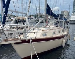 1995 Island Packet 37